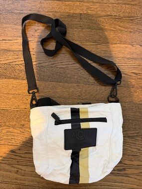 ALOHAS White Crossbody Bag with Black & Gold Center Stripe